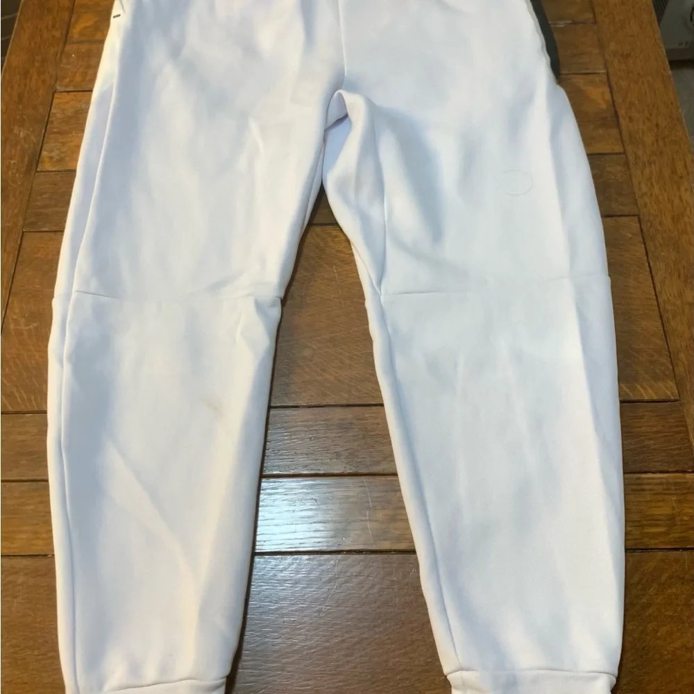 Nike Sportswear Tech Fleece Joggers - Picture 6 of 13